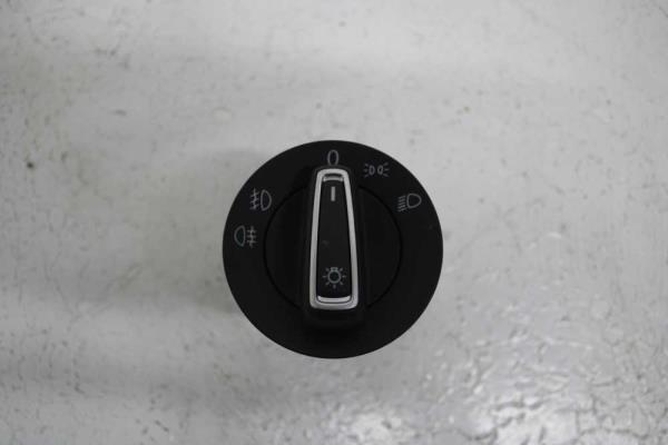 COMMODO VW/ SKODA( PHARE UNIQUEMENT ) - Vue 1